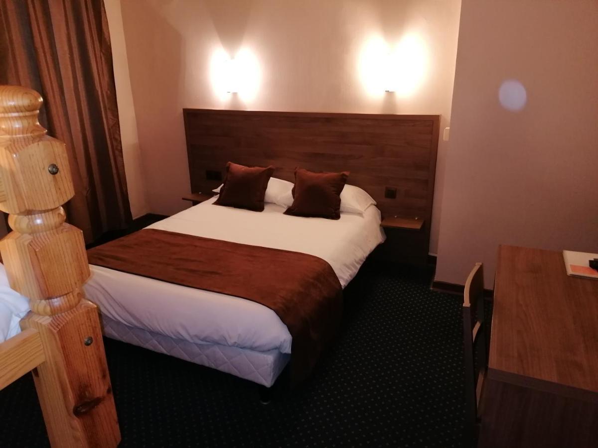 Hotel Logis Saint Jacques 2*
